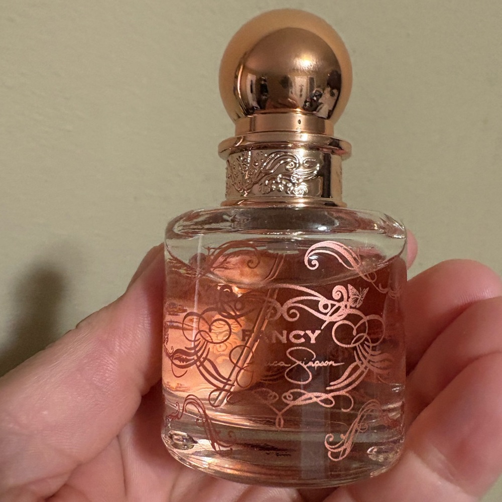 Jessica Simpson Fancy Eau de Parfum Spray - Brand New Never Used.